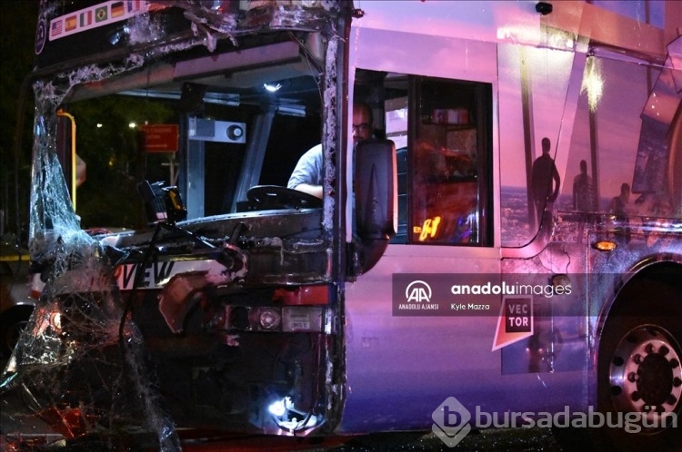 En az 40 kişi yaralandı: New York'ta 2 otobüs çarpıştı
