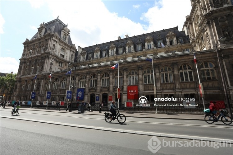 Fransa turizm sezonu hakkında endişeli, gösteriler durulmuyor