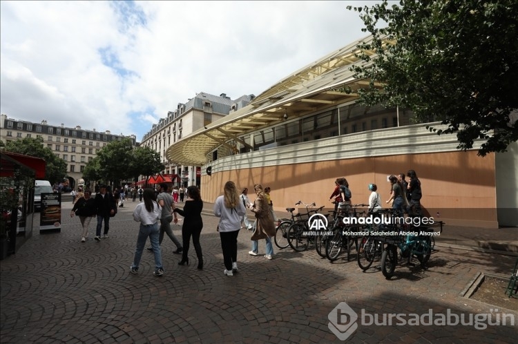 Fransa turizm sezonu hakkında endişeli, gösteriler durulmuyor