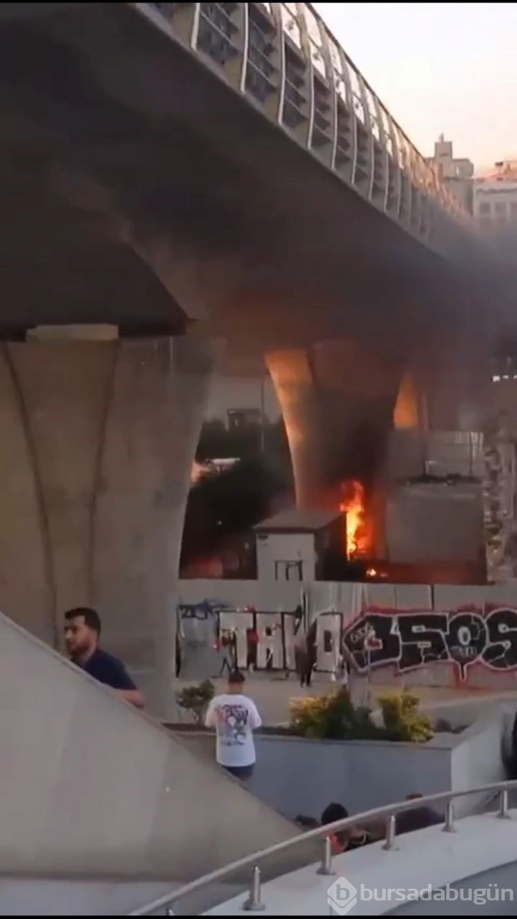 Yangın paniği! Haliç Metro Köprüsü'nde zor anlar