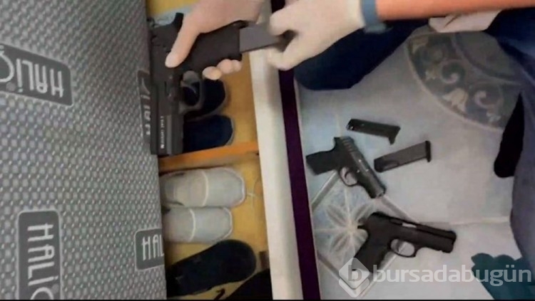 "Örümcek" operasyonu 3 ilde gerçekleşti! Çok sayıda tüfek, tabanca ve kılıç ele geçirildi