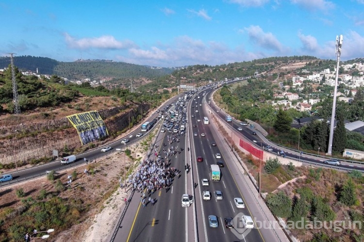 İsrail'de tartışmalı yasa protestoları yoğunlaştırdı