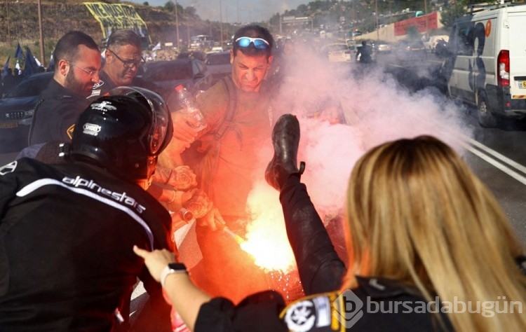 İsrail'de tartışmalı yasa protestoları yoğunlaştırdı