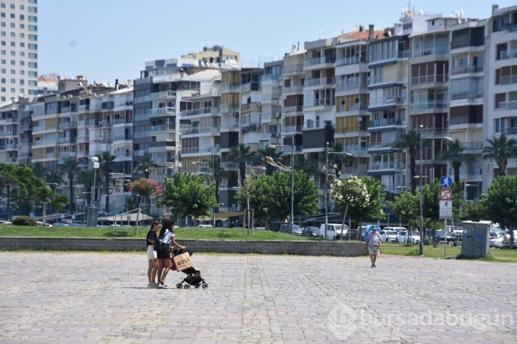 Kordon bile boş kaldı... İzmir kavruldu
