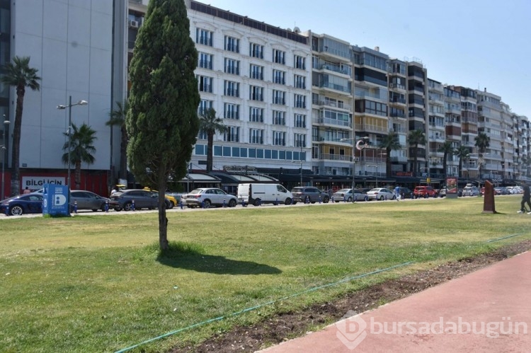 Kordon bile boş kaldı... İzmir kavruldu