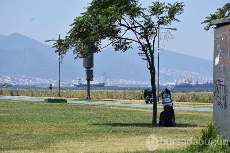 Kordon bile boş kaldı... İzmir kavruldu