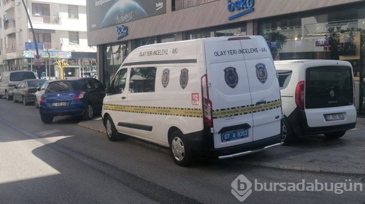 Müşteri çığlık atınca kaçtı, terziyi öldürecekti