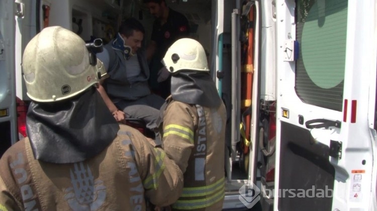 Ümraniye'de minibüse TIR çarptı: 5 kişi hafif yaralandı