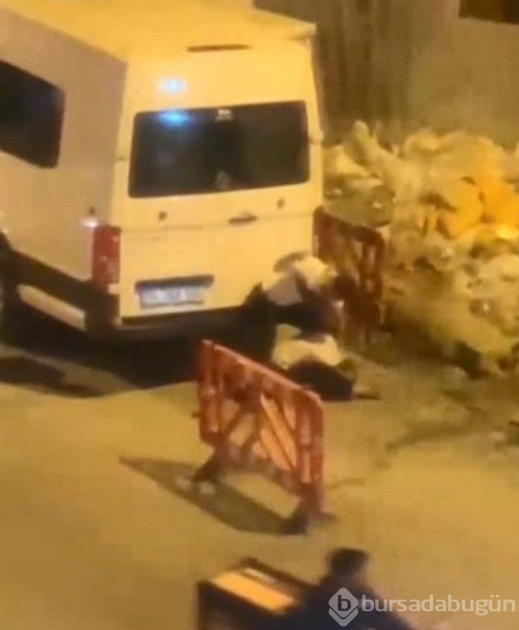 Gençlerden "geçmiş olsun" dayağı! Bekçiyi öldüresiye dövdüler...