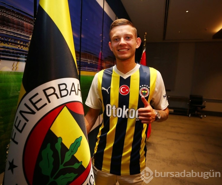 Fenerbahçe, Sebastian Szymanski transferini duyurdu