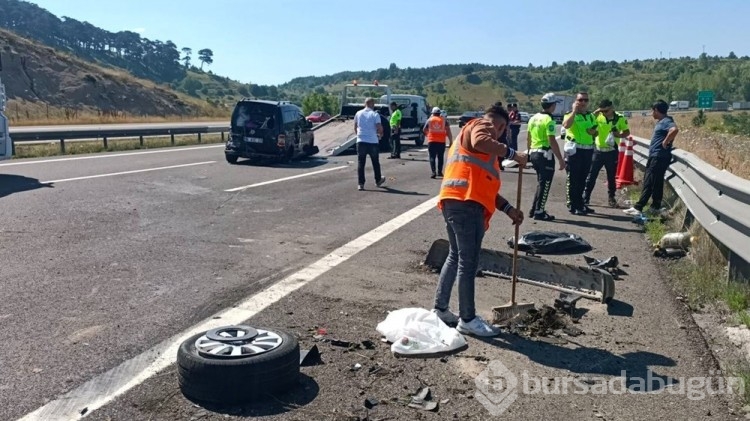 Seyir halinde lastiği patladı: 9 yaralı
