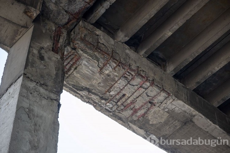 Esenler Otogarı'ndaki riskli köprüde güçlendirme çalışması