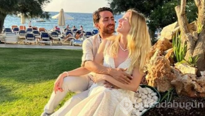  Wilma Elles karnı burnunda bikinili pozlarıyla olay oldu