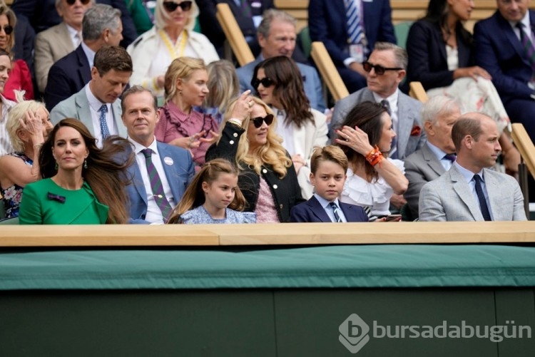 Wimbledon finaline kraliyet, Brad Pitt ve James Bond çıkarması