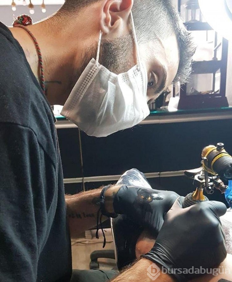 Rüzgar Erkoçlar Yeni Mesleğiyle Gündem Oldu!
