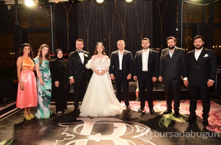 Burcu Uzçelik ile Batuhan Özcan yaşamlarını birleştirdiler