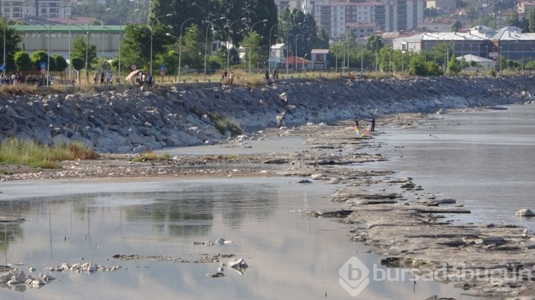 Van Gölü'ndeki çekilme ciddi boyutlara ulaştı