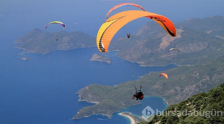 Babadağ'da 102 bin 53 yamaç paraşütü uçuşu yapıldı