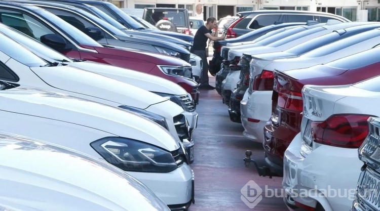 İkinci el otomobil fiyatları düşüşe geçti