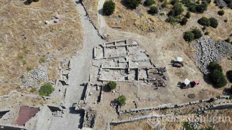Assos Antik Kenti'nde 2 bin 300 yıllık ağırlık bulundu