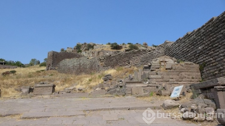 Assos Antik Kenti'nde 2 bin 300 yıllık ağırlık bulundu