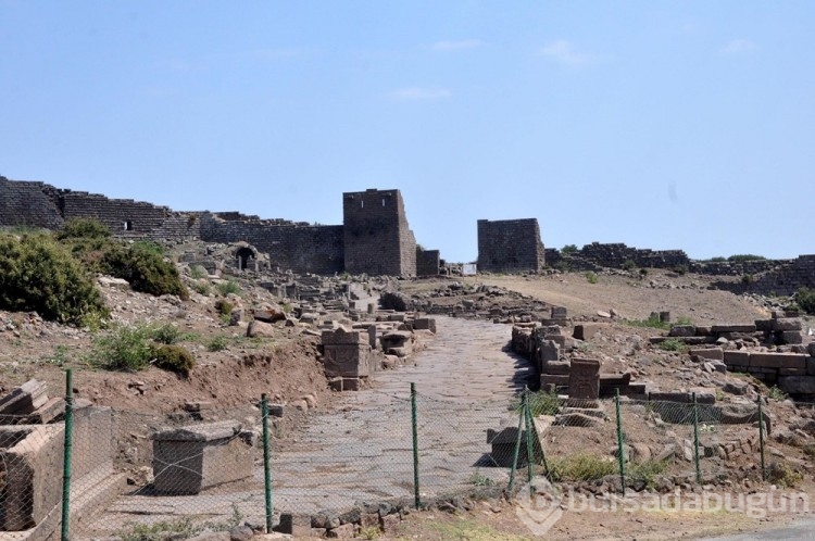 Assos Antik Kenti'nde 2 bin 300 yıllık ağırlık bulundu
