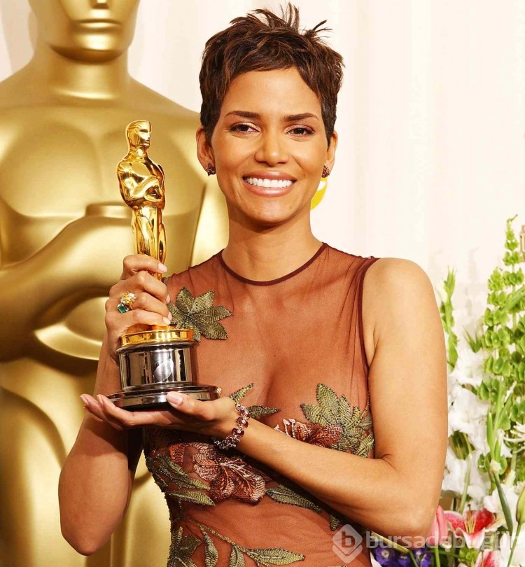 Halle Berry'den Barbie'li kutlama