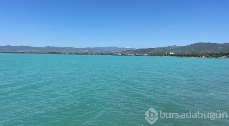 İznik Gölü'nün rengi turkuaza döndü