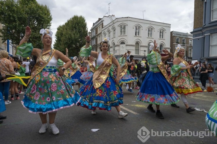 İngiltere'deki Notting Hill Karnavalı'nda renkli görüntütüler