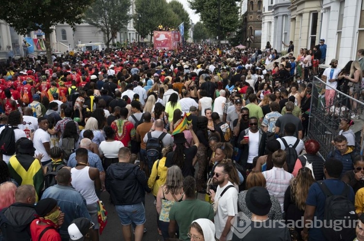 İngiltere'deki Notting Hill Karnavalı'nda renkli görüntütüler