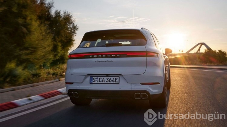 Porsche en güçlü Cayenne'ini tanıttı