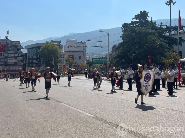 Bursa'da 30 Ağustos Zafer Bayramı coşkusu

