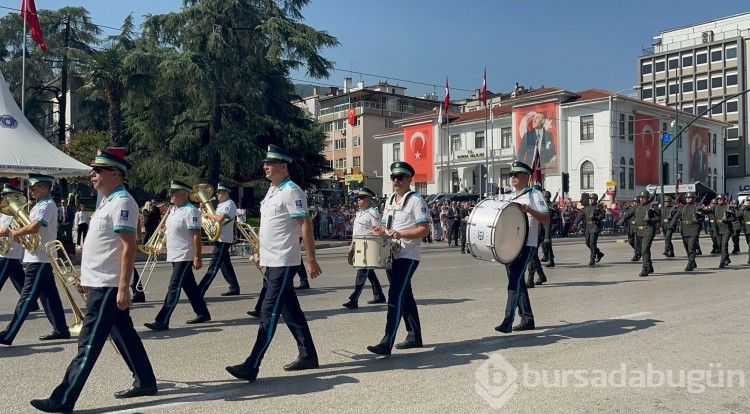 Bursa'da 30 Ağustos Zafer Bayramı coşkusu
