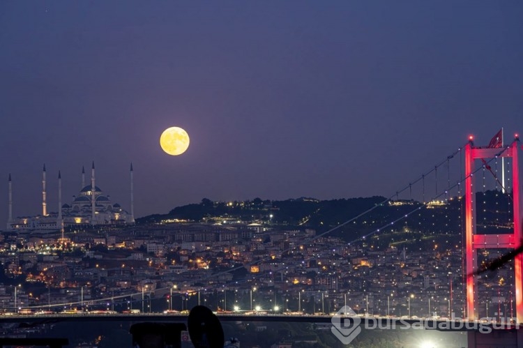 Türkiye'den ve Dünyadan Süper Ay manzaraları