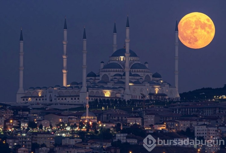 Türkiye'den ve Dünyadan Süper Ay manzaraları