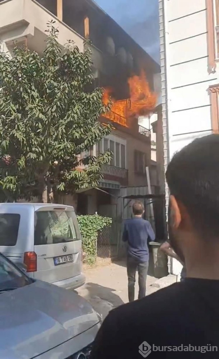 Bursa'da bir binanın 2. katında yangın çıktı