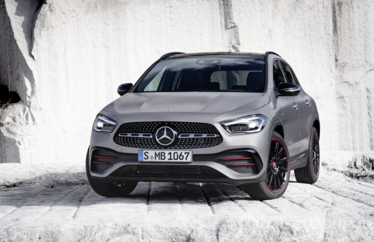 Mercedes-Benz GLA Türkiye'de yola çıkıyor