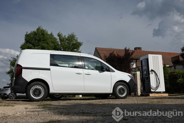 Renault 3 yeni modelini tanıttı