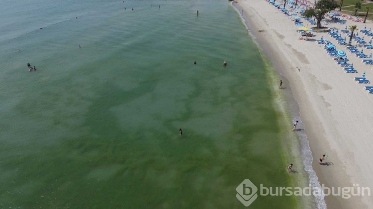 İstanbul'da kanalizasyon yanında deniz girdiler