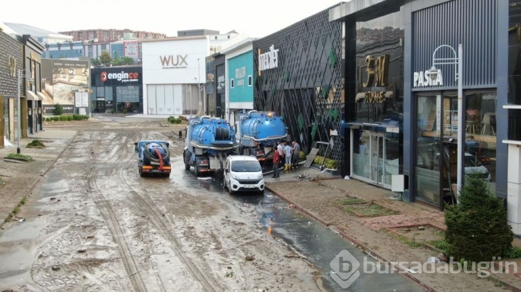İstanbul'daki sel bilançosu böyle görüntülendi