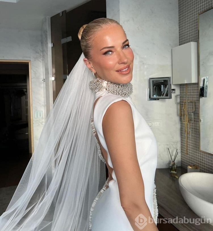 Burcu Esmersoy'dan ikinci düğün