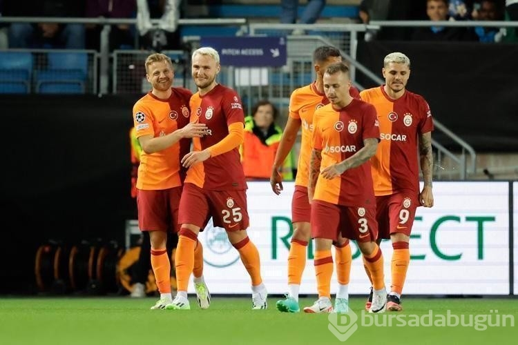 Wanda Nara ve Icardi'nin havuz keyfi