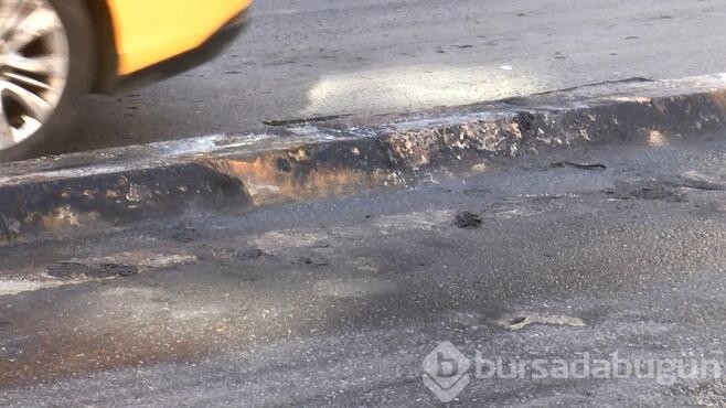 Bağcılar'da iş hanının ortak alanında satış yaptı çıkarılmak istenince cadde ortasında ürünlerini yaktı