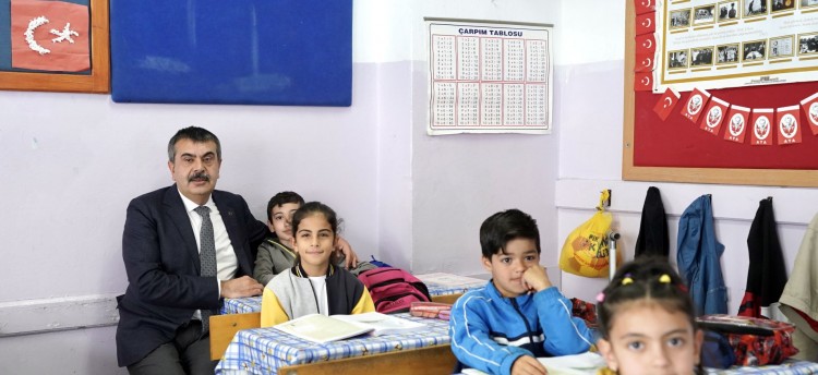 Milli Eğitim Bakanı Yusuf Tekin'den "karma eğitim" açıklaması