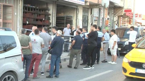 Arnavutköy'de hafriyat alımı sırasında bina kaydı
