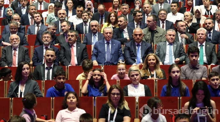 Cumhurbaşkanı Erdoğan'dan ek ders ücreti müjdesi

