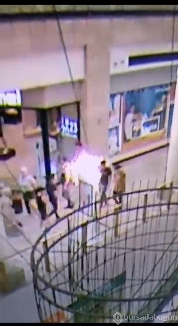 Teröristin çantasındaki patlamanın görüntüsü ortaya çıktı (AVM'de mağazanın içine bırakacaktı)