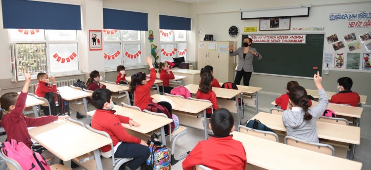 MEB'in ortaokul ve liselerde başlatacağı 'ortak sınav'ın ayrıntıları netleşti

