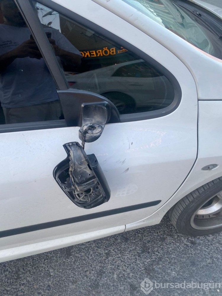 Kısa mesafe tartışması kavgaya dönüştü | Taksici kafa attı
