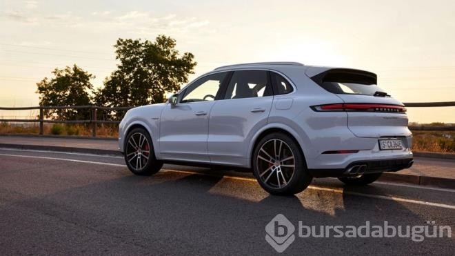 Porsche, Tüm Zamanların En Güçlü Cayenne'ini Sundu
